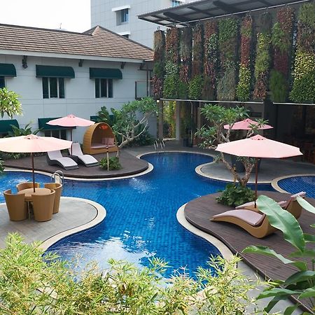 Patra Bandung Hotel Екстериор снимка