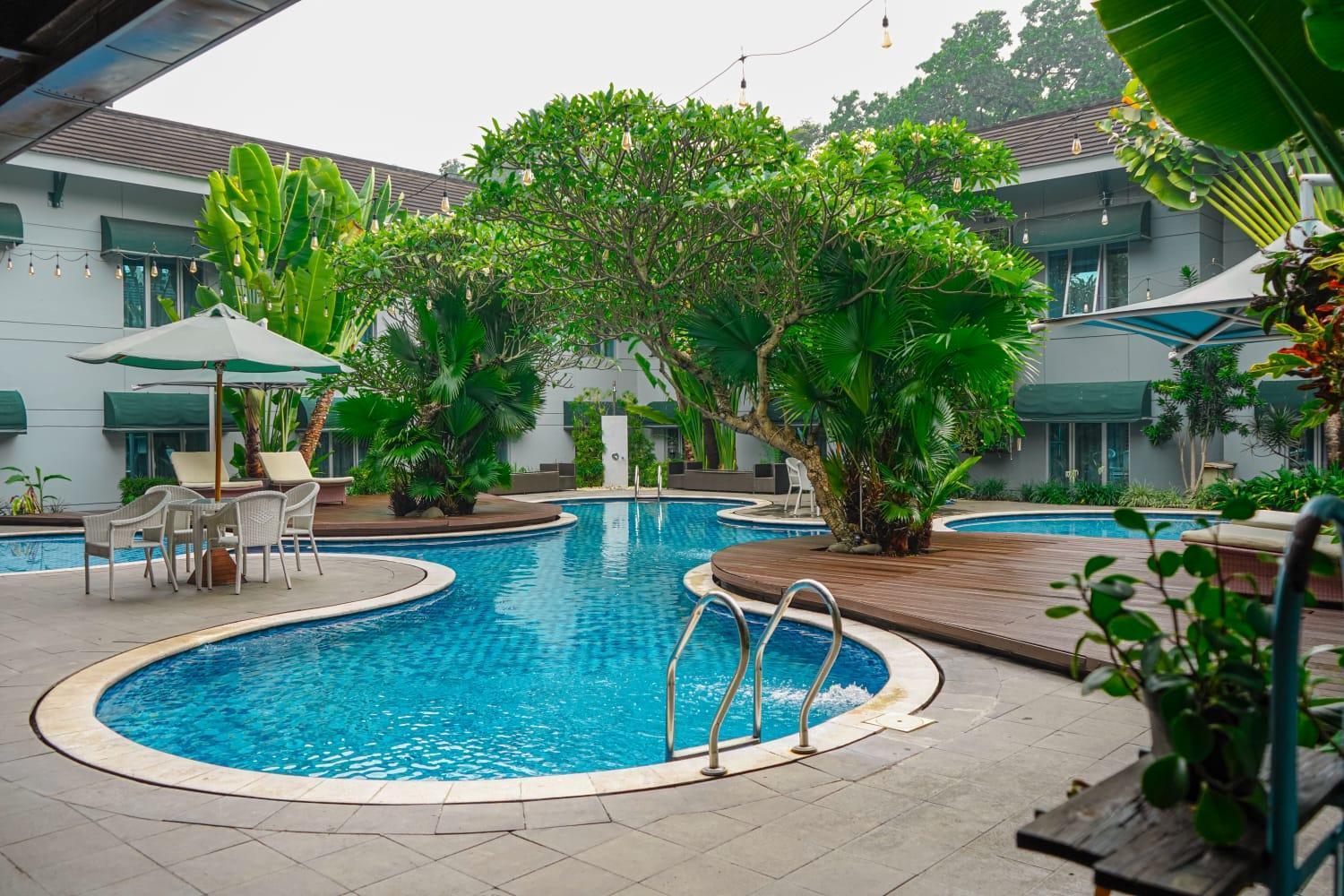 Patra Bandung Hotel Екстериор снимка