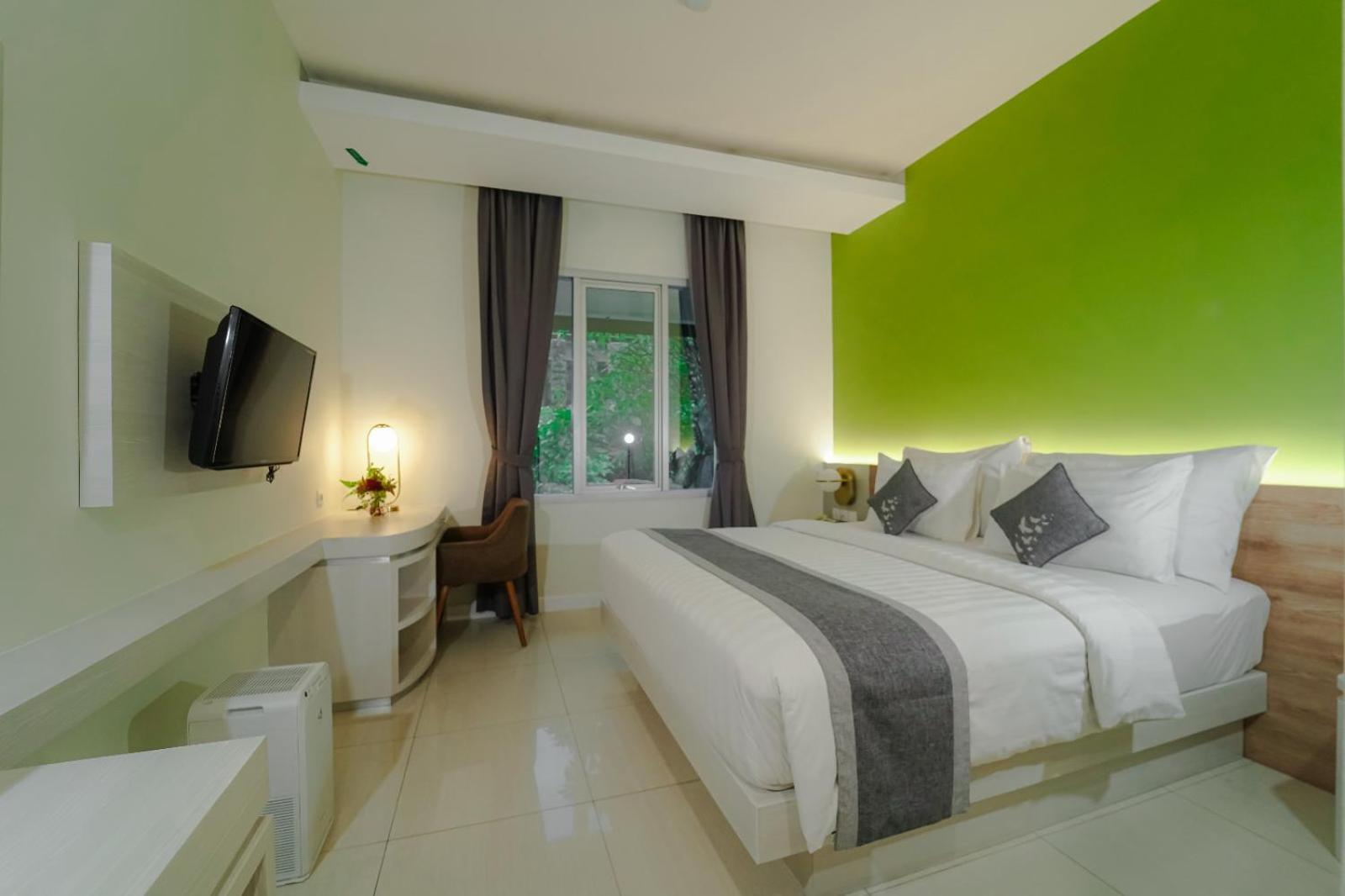 Patra Bandung Hotel Екстериор снимка