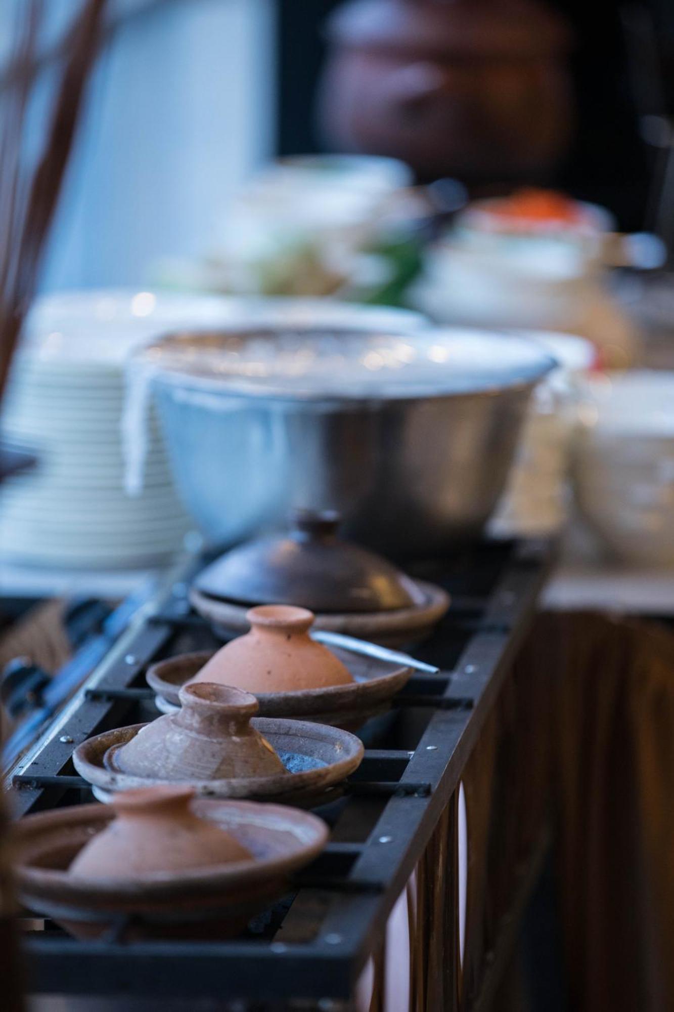 Patra Bandung Hotel Екстериор снимка