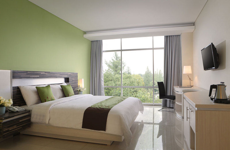 Patra Bandung Hotel Екстериор снимка