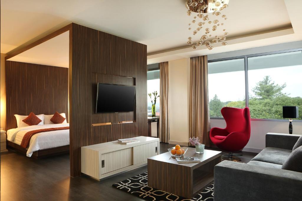 Patra Bandung Hotel Екстериор снимка