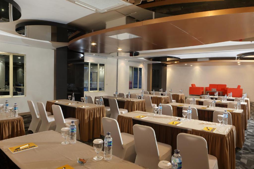 Patra Bandung Hotel Екстериор снимка